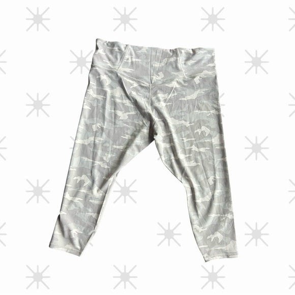 NWT Athleta Elation Camo 7/8 Tight Women's Gray Camouflage Size 3x - Picture 2 of 5
